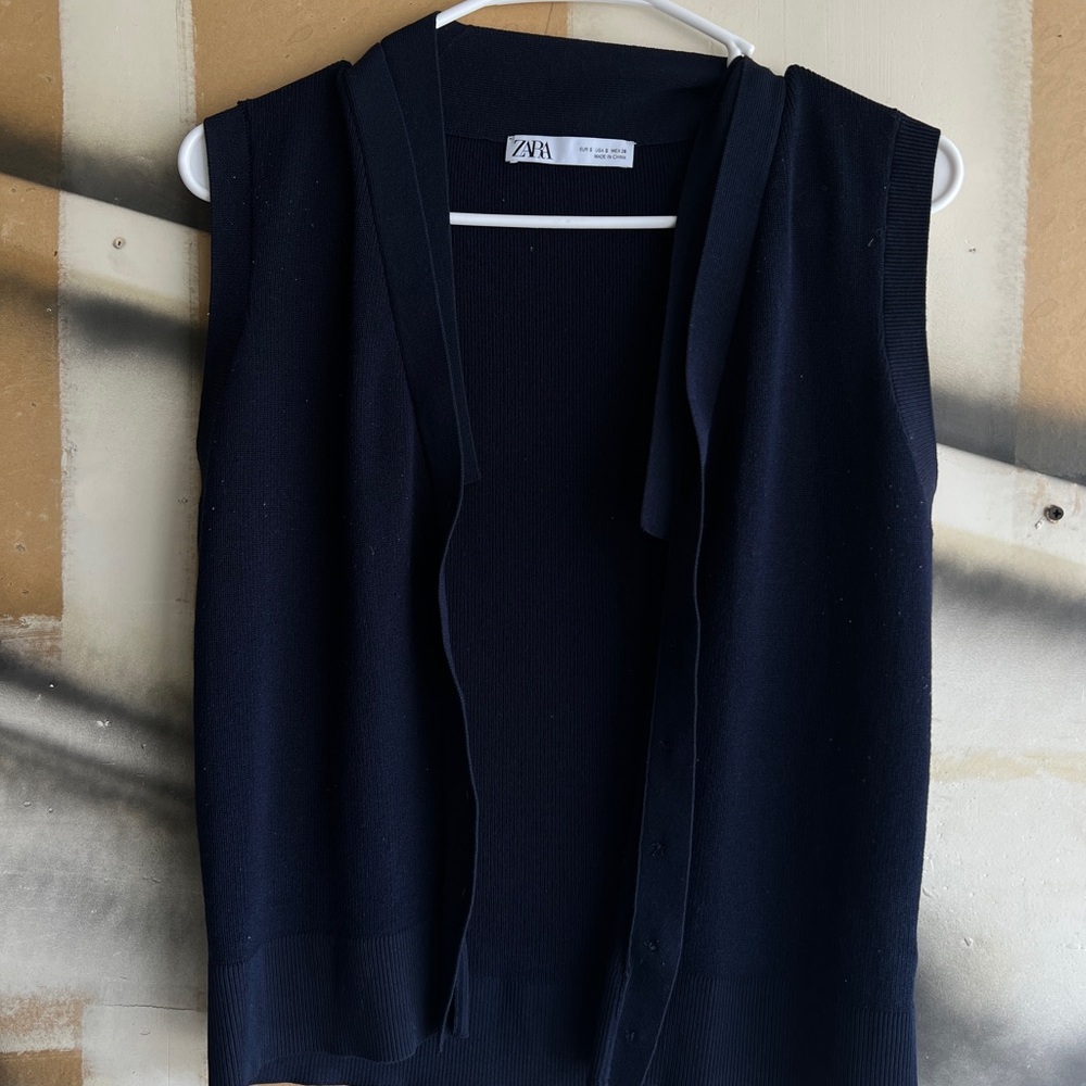 Zara Navy Sleeveless Top - Picture 5 of 5